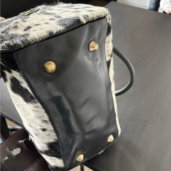“Speedy”Cowhide Handbag - Picture 4 of 5